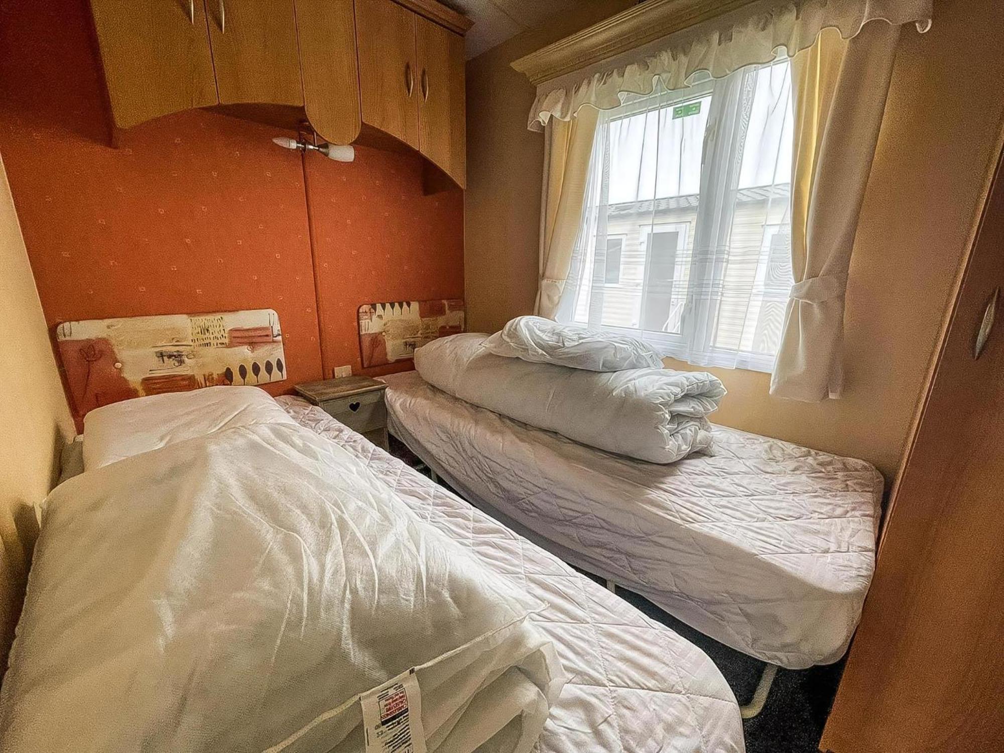 Superb Caravan By The Seaside In Kessingland, Suffolk Ref 90040Sg Benacre ภายนอก รูปภาพ